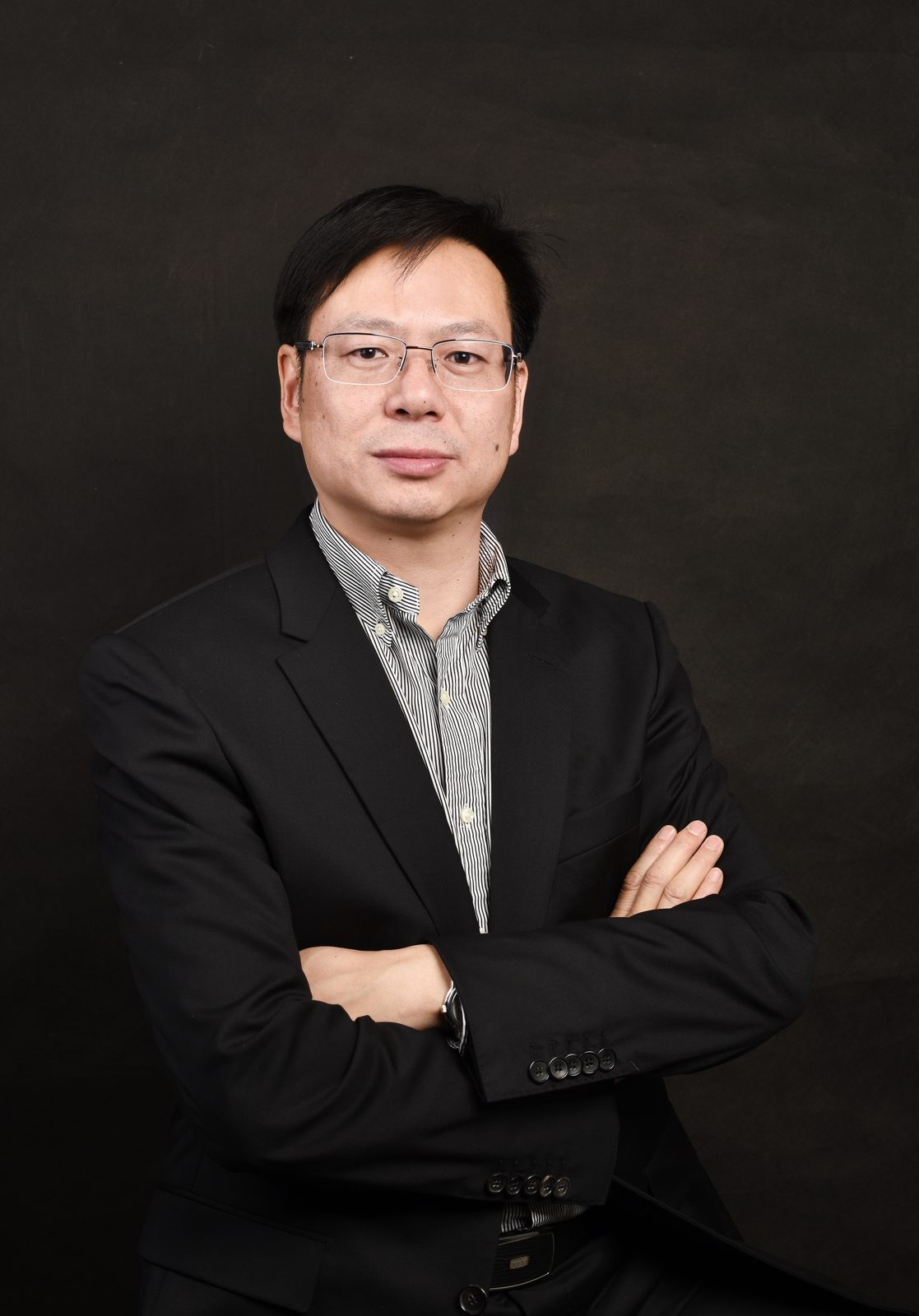 胡秋明，教授