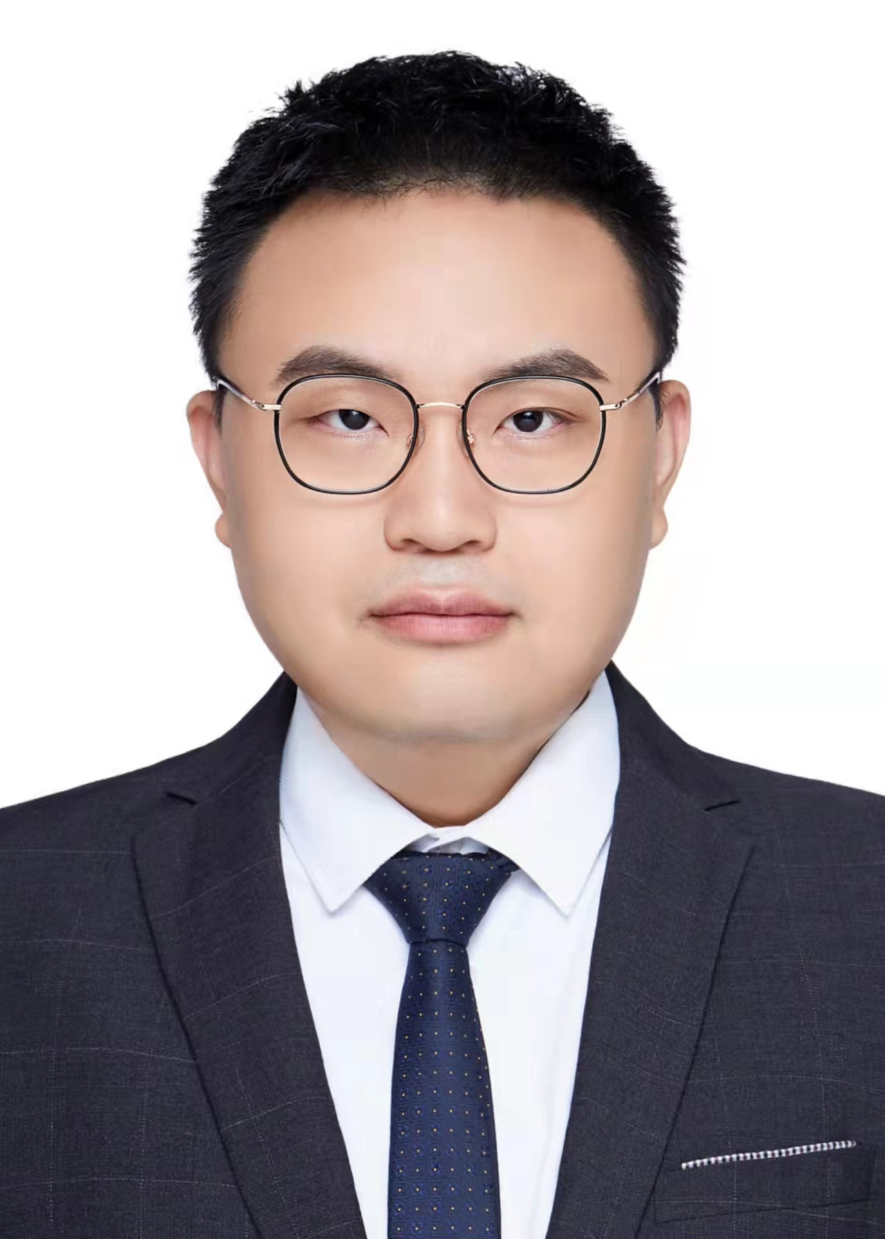 李雨浓，教授