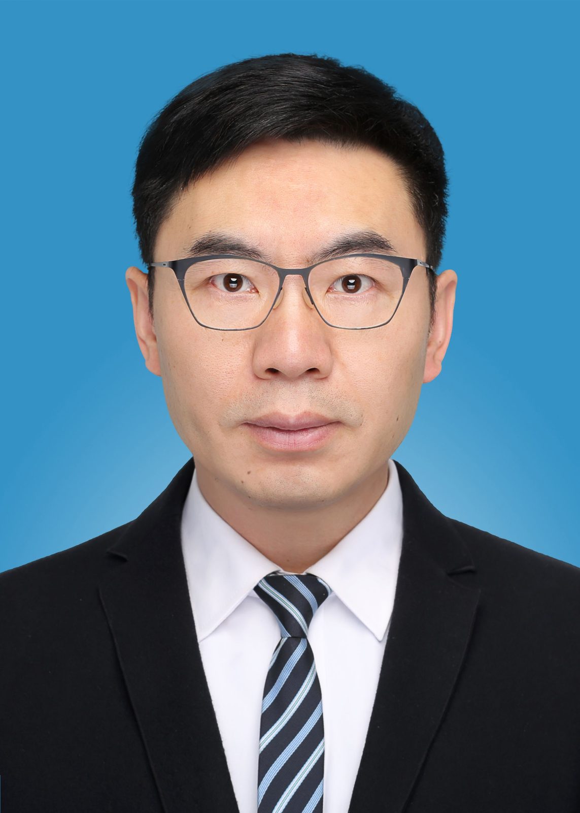 唐小飞，教授