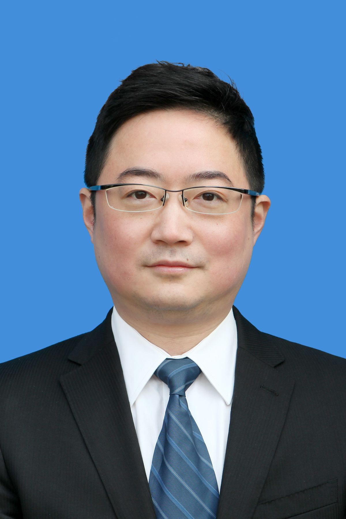 王珏，教授