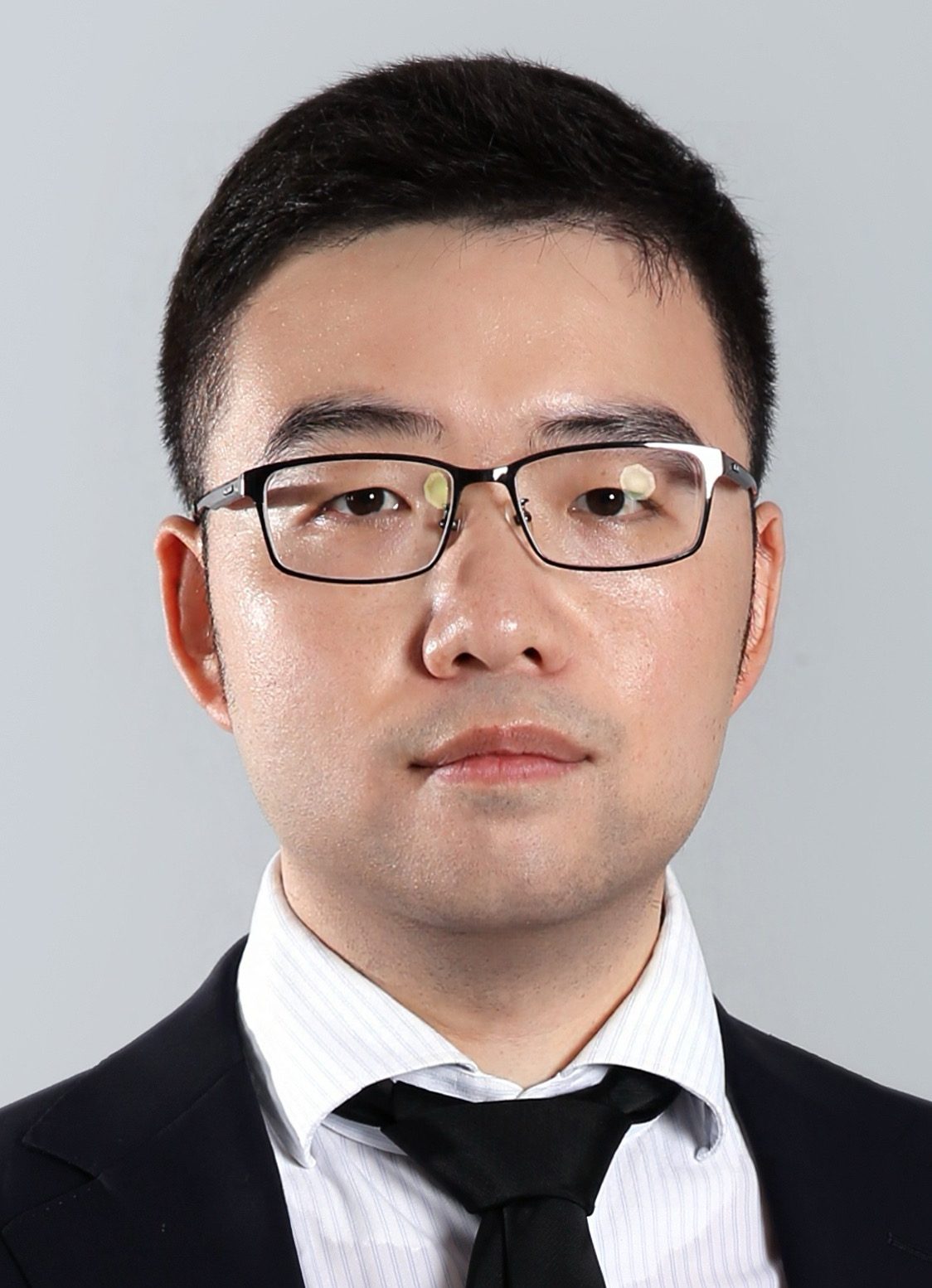 谢寓心，副教授